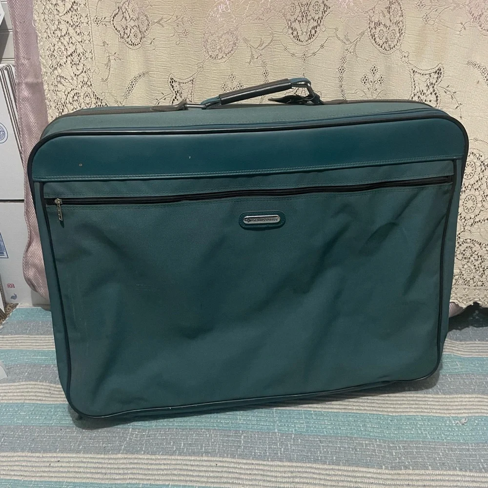 Samsonite: vintage sidekicks green suitcase